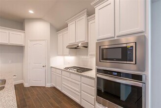 411 Cooper St in Argyle, TX - Building Photo - Building Photo