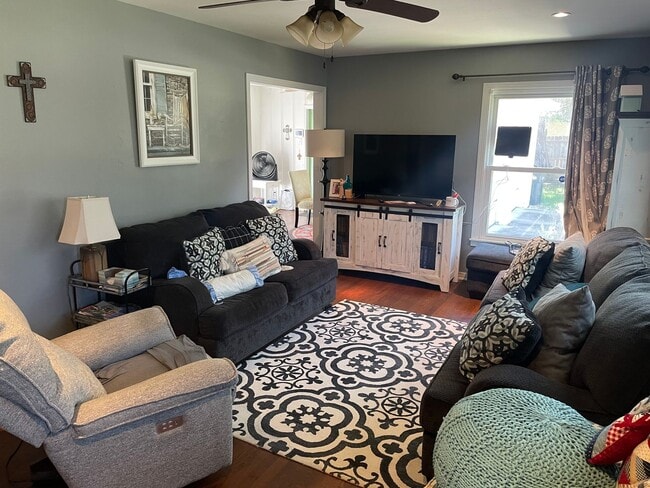 340 Santa Fe Dr in Woodway, TX - Building Photo - Building Photo