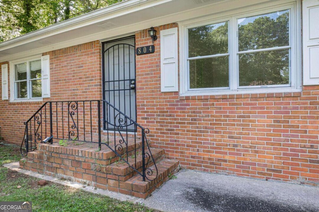 804 Brookdale Dr SW in Atlanta, GA - Building Photo