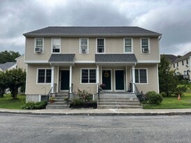 1870 Baldwin Rd in Yorktown Heights, NY - Building Photo