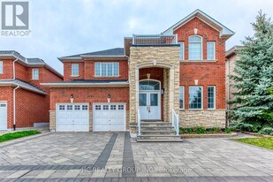 2591 North Ridge Trail in Oakville, ON - Building Photo