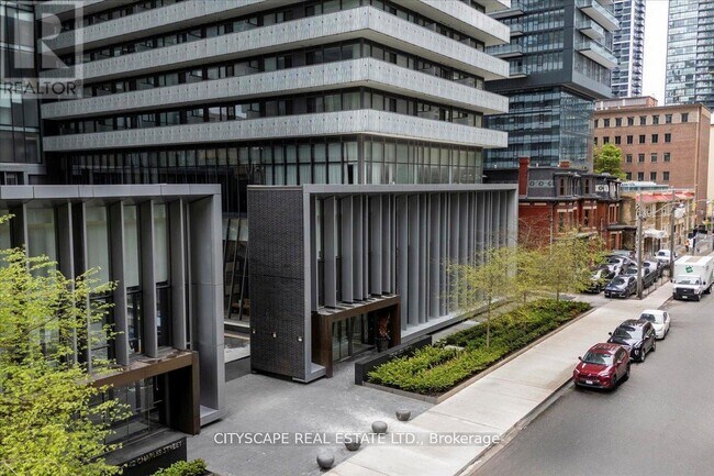 50-750 Charles St E in Toronto, ON - Building Photo - Building Photo