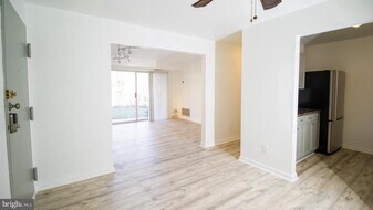 11602 Vantage Hill Rd in Reston, VA - Building Photo