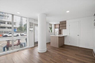 524 Orton Ave in Fort Lauderdale, FL - Building Photo - Building Photo