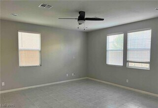 8105 Rams Collide St in Las Vegas, NV - Building Photo - Building Photo