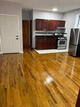 323 Eldert St in Brooklyn, NY - Building Photo - Building Photo