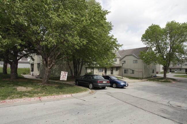 Arboretum Townhomes in Omaha, NE - Building Photo - Building Photo