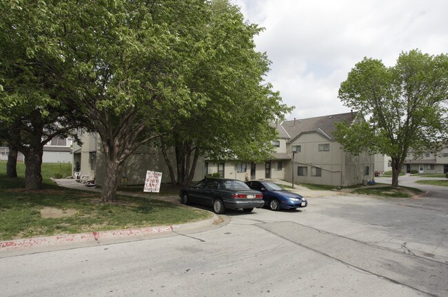 Arboretum Townhomes in Omaha, NE - Foto de edificio - Building Photo