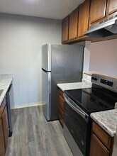 1325 N Meridian Ave in Wichita, KS - Foto de edificio - Building Photo