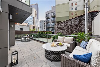 42-51-62 Hunter St in Queens, NY - Building Photo - Building Photo