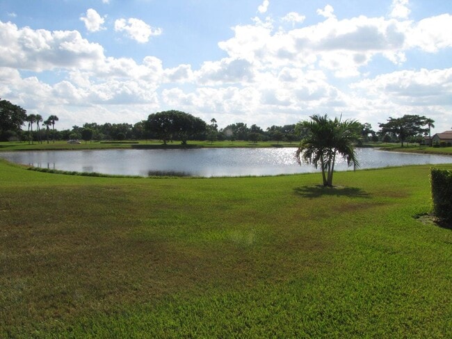 5890 Parkwalk Cir W in Boynton Beach, FL - Building Photo - Building Photo