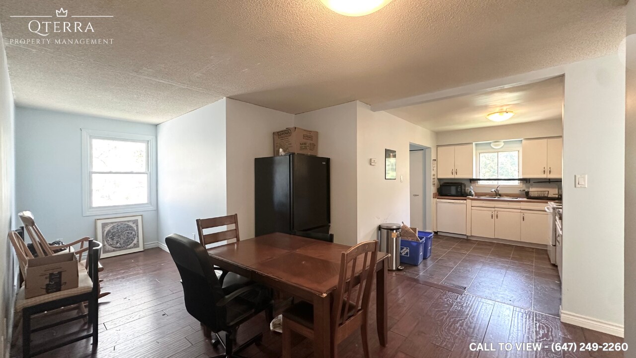 199 Olympic Cres in London, ON - Building Photo