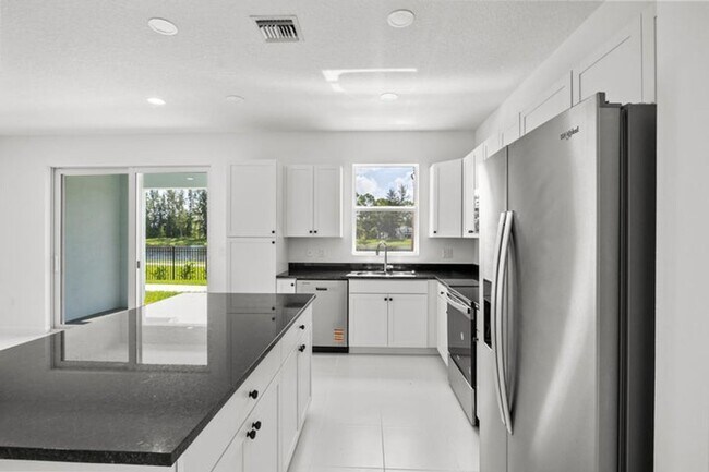 4520 Longwood Lk Sq in Loxahatchee Groves, FL - Building Photo - Building Photo