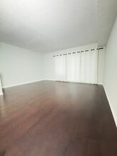 243 Deercroft Av in Ottawa, ON - Building Photo - Building Photo