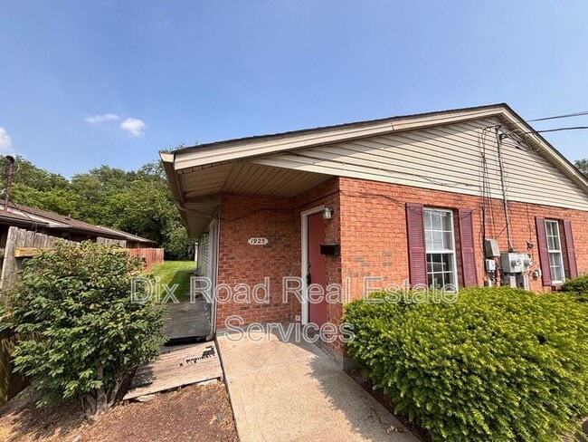 property at 1925 Carolina St