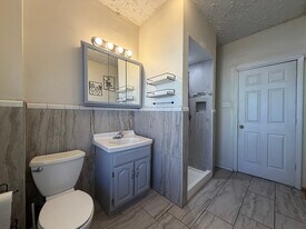 470 Noble Ave, Unit 468 First Floor in Bridgeport, CT - Building Photo