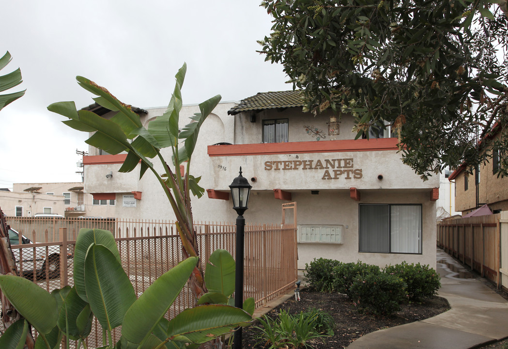 Stephanie Apartments in San Diego, CA - Building Photo