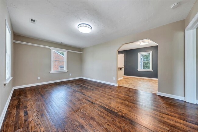 1033 Hunt Ave NW in Roanoke, VA - Building Photo - Building Photo