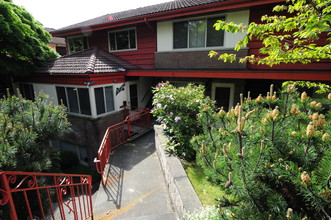 Parkway Apartments in Seattle, WA - Building Photo - Building Photo