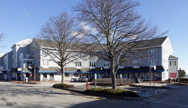 30-38 Pier Market Pl in Narragansett, RI - Building Photo - Building Photo