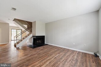 2053 Headlands Cir in Reston, VA - Building Photo - Building Photo