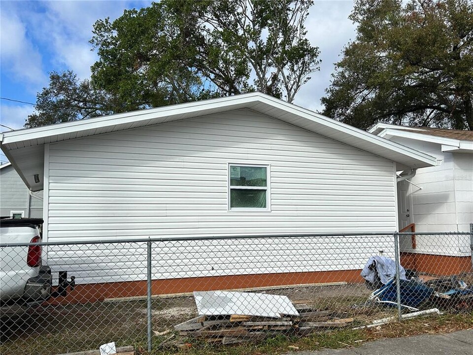 1301 14th Ave S in St. Petersburg, FL - Building Photo