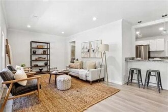 872 Glenway Dr SW in East Point, GA - Building Photo - Building Photo