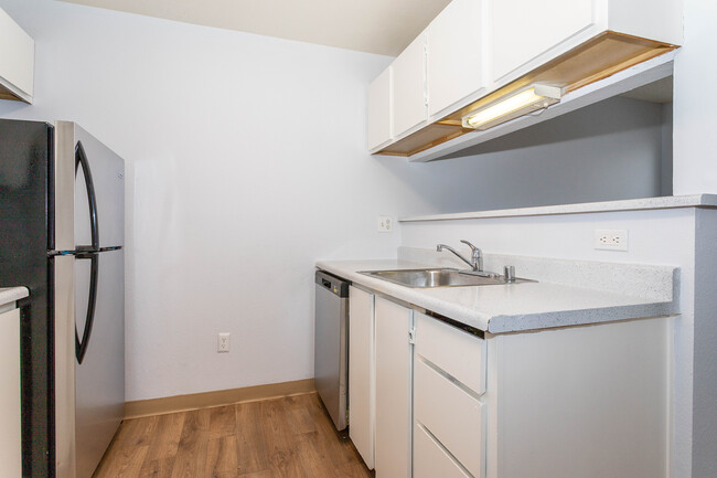 Welcome to Hillview Apartments – Your Tran... in Seattle, WA - Building Photo - Building Photo