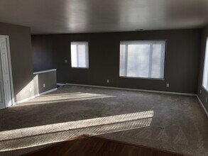 679 Karmada St in Plymouth, MI - Building Photo - Building Photo