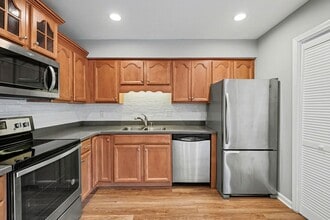 1011 Murfreesboro Rd in Franklin, TN - Building Photo - Building Photo