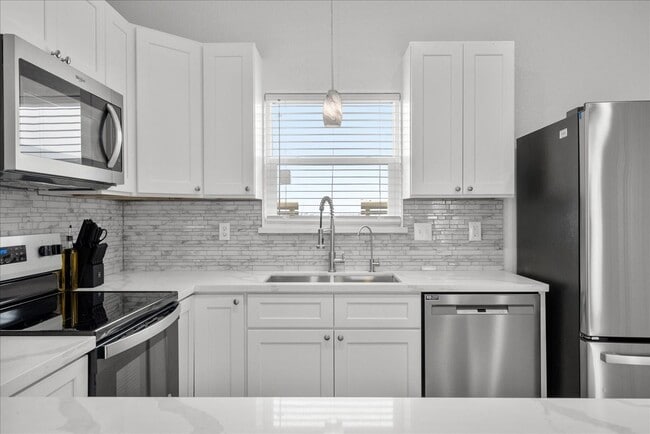 property at 913 Bluewater Hwy