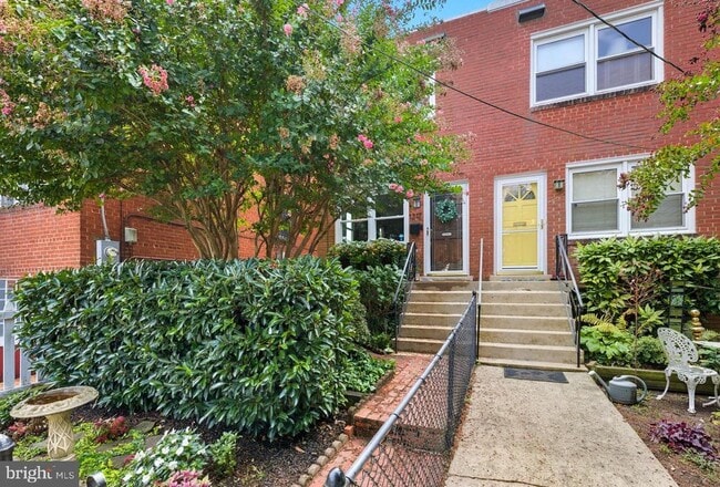 property at 1212 Princess St