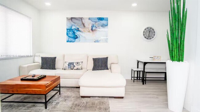 7815 NW 5th Ct in Miami, FL - Building Photo - Building Photo