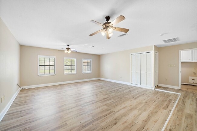 4915 Kentington Dr in Alvin, TX - Building Photo - Building Photo