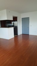 36 NW 6th Ave, Unit 905 in Miami, FL - Building Photo - Building Photo