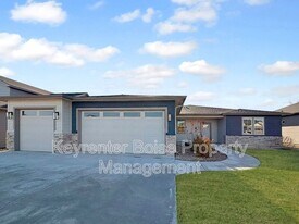 4401 E Wedge St in Nampa, ID - Building Photo