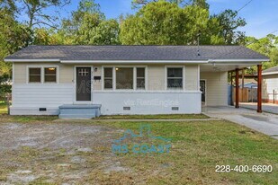 3713 Belmede Dr in Gulfport, MS - Building Photo