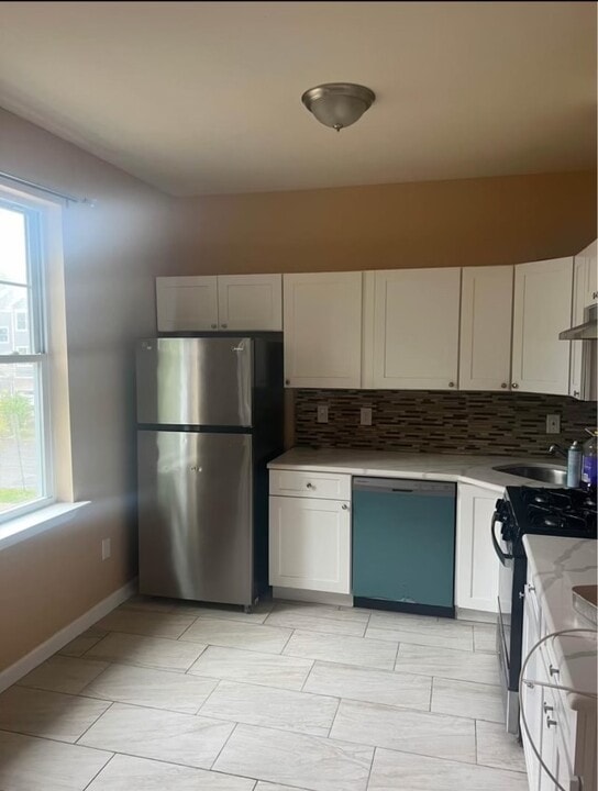 217-219 Fairmount Ave, Unit 3 in Newark, NJ - Building Photo