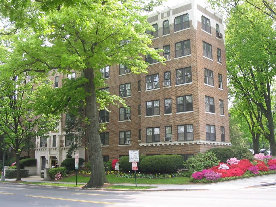 Sulgrave Manor in Washington, DC - Building Photo