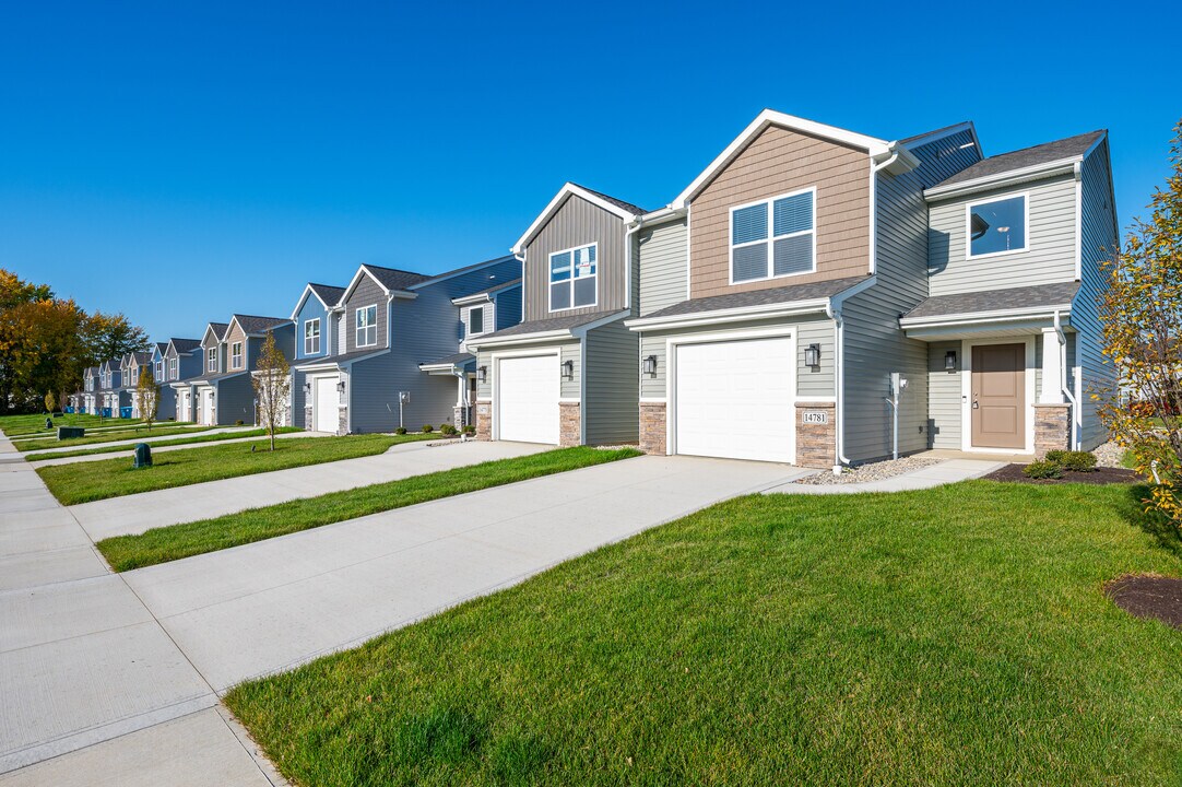 Copper Creek Villas in Fort Wayne, IN - Foto de edificio