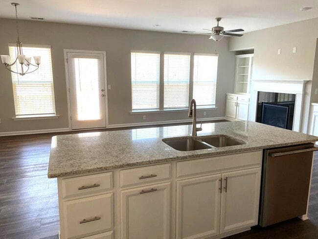 1377 Elderwood Way in Cumming, GA - Building Photo - Building Photo