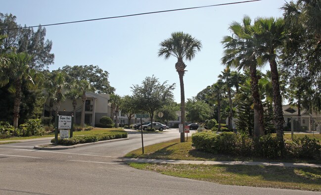 Bayou Oaks in Sarasota, FL - Foto de edificio - Building Photo