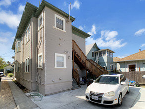 844 54th St in Oakland, CA - Building Photo - Building Photo