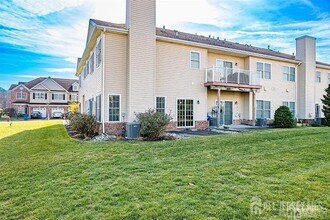 60 Morgan Way in Monroe Township, NJ - Building Photo - Building Photo