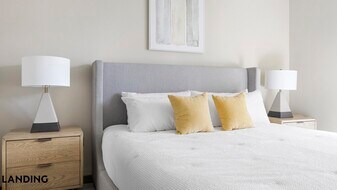 1850 NW Front Ave, Unit 322 in Portland, OR - Building Photo