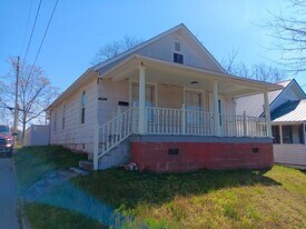 1402 Lynn St in Huntington, WV - Building Photo