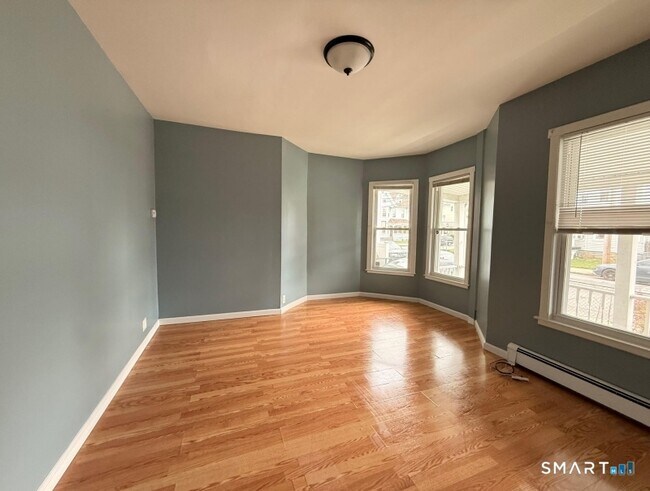 715 Noble Ave in Bridgeport, CT - Building Photo - Building Photo