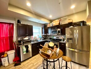 5 Dalrymple St, Unit 1 in Boston, MA - Building Photo - Building Photo