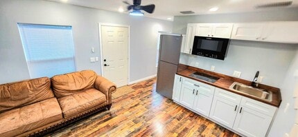 1385 Elray Blvd in Mount Dora, FL - Building Photo - Building Photo