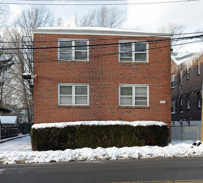 869 Forest Ave in Staten Island, NY - Foto de edificio - Building Photo